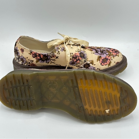 DR. MARTENS Lester Beige Wild Rose Floral Canvas Oxford - Picture 8 of 8